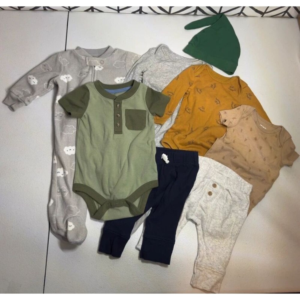 Carter’s 8pc Baby Boy Bundle 3M/0-3M 7128